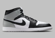 Chaussure de ville Air Jordan 1 Mid Barons   , noir , blanc , gris , semelle confortable , vu de profil