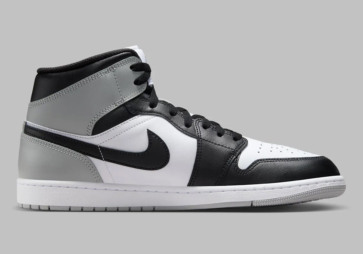 Chaussure de ville Air Jordan 1 Mid Barons   , noir , blanc , gris , semelle confortable , vu de profil