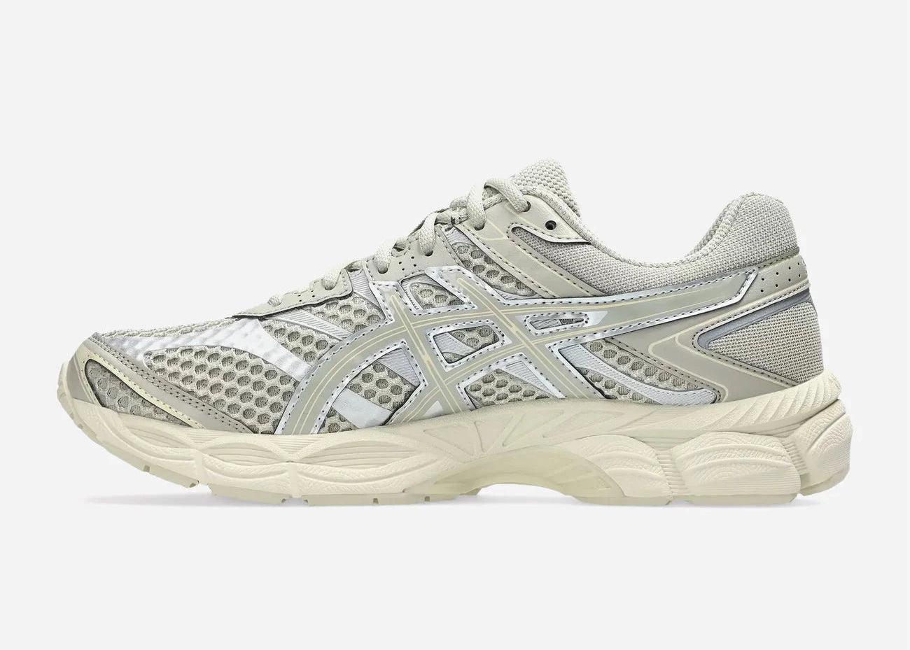 Sneaker ASICS Gel-Cumulus 16 Dried Leaf Green en mesh vert olive avec amorti GEL et silhouette rétro-running inspirée des années 2010.