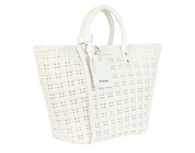 Balenciaga Bistro S Basket Top Handle Bag Optic White en matière tressée blanche avec deux anses roulées et bandoulière amovible.
