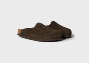 Sabot Birkenstock Amsterdam Kith Mocca en suède brun premium avec semelle anatomique en liège et design minimaliste confortable.