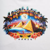 Casablanca Classic Tourism Tee White, tee-shirt Casablanca blanc à manches courtes avec graphisme Classic Tourism inspiré des affiches de voyage vintage.