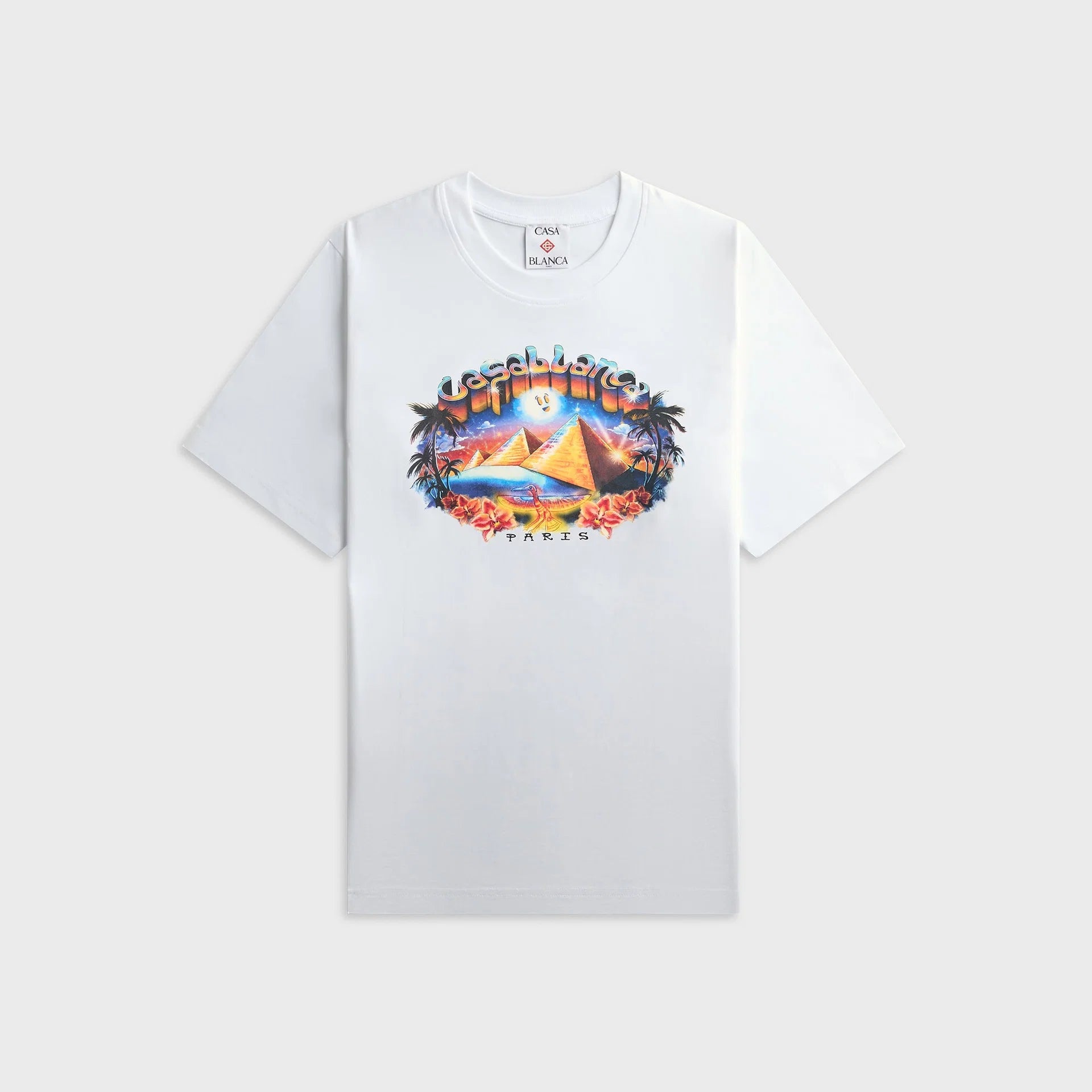 Casablanca Classic Tourism Tee White, tee-shirt Casablanca blanc à manches courtes avec graphisme Classic Tourism inspiré des affiches de voyage vintage.