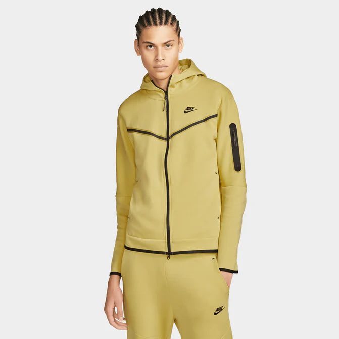Nike Sportswear Tech Fleece Hoodie & Joggers Set Saturn Gold/Black