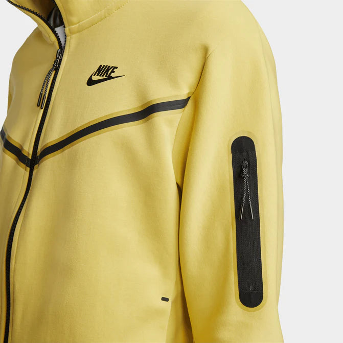 Nike Sportswear Tech Fleece Hoodie & Joggers Set Saturn Gold/Black