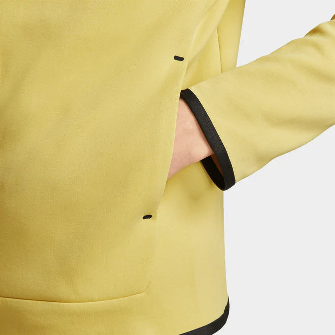 Nike Sportswear Tech Fleece Hoodie & Joggers Set Saturn Gold/Black
