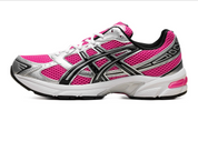 Chaussures ASICS rétro-running coloris rose et argenté – vue de profil lifestyle et sport
