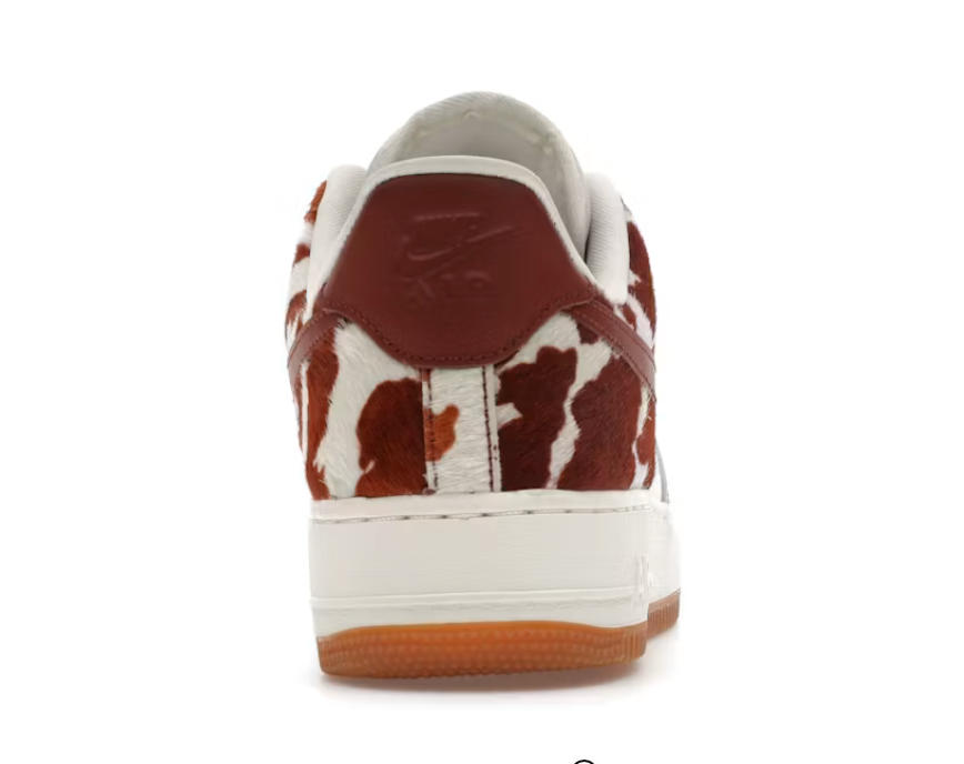 Sneaker Nike Air Force 1 07 marron Field Brown et Sail en cuir premium avec semelle Gum et amorti Air classique.