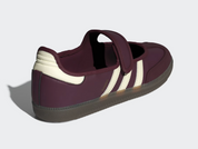 Sneaker adidas Samba Jane Maroon Cream White en cuir bordeaux et crème avec bride Mary Jane et semelle gomme rétro emblématique.
