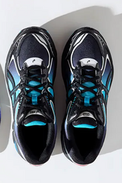 Sneakers ASICS GT-2160 Kith Marvel Villains Venom en noir, violet et bleu avec mesh respirant, co-branding Marvel et confort premium.Vue de haut