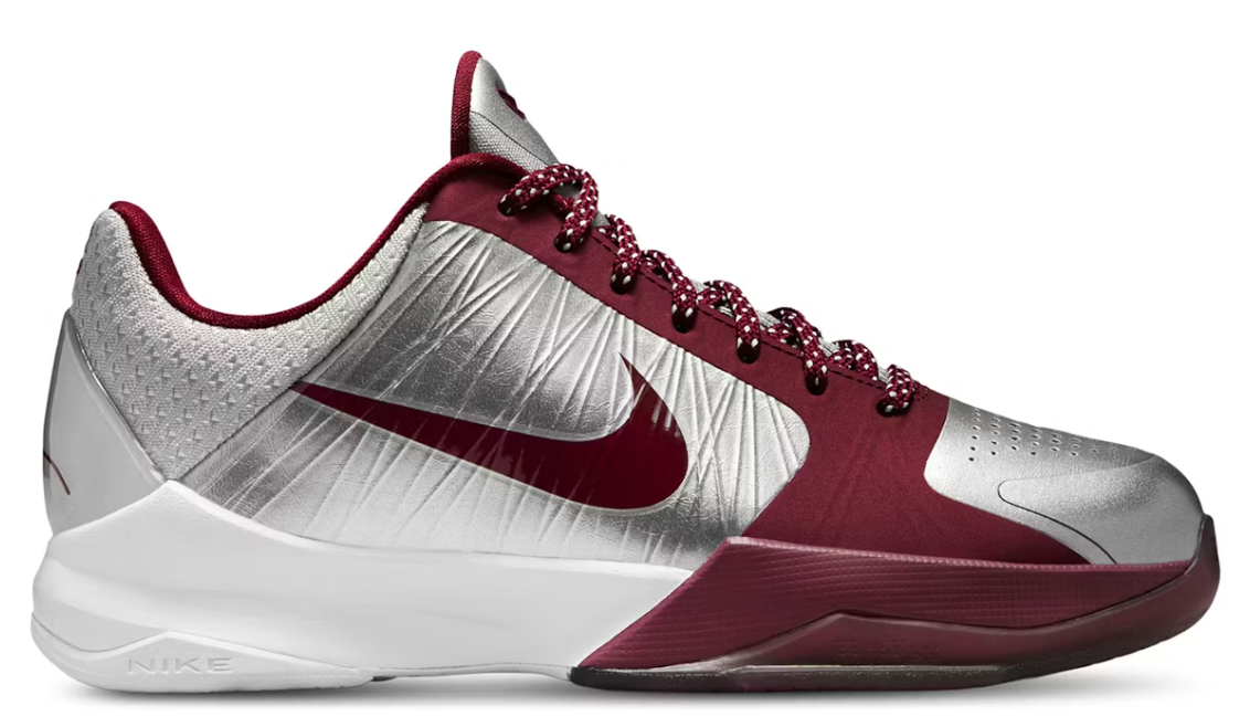 Nike Kobe 5 Protro en mesh technique et renforts synthétiques noirs avec accents rouge cramoisi, amorti Zoom Air et design Lower Merion Aces édition 2026. vue de profil