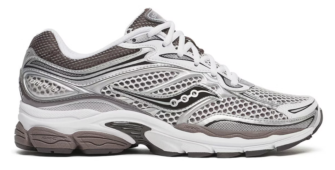 Sneaker Saucony ProGrid Omni 9 OG blanche avec détails bruns en mesh respirant et semelle amortissante ProGrid