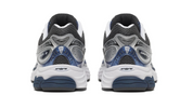 Saucony ProGrid Omni 9 Deep Navy en mesh bleu marine avec empiècements suède et semelle amortissante ProGrid. vue de derrière