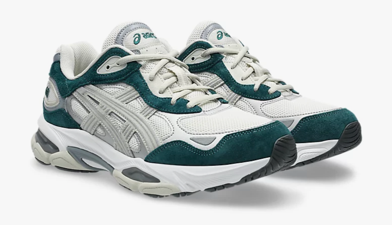 ASICS Gel-NYC 2.0 Cream Everglade 1203A895-105 avec tige crème et verte, empiècements en daim et semelle technique GEL et FF BLAST PLUS.