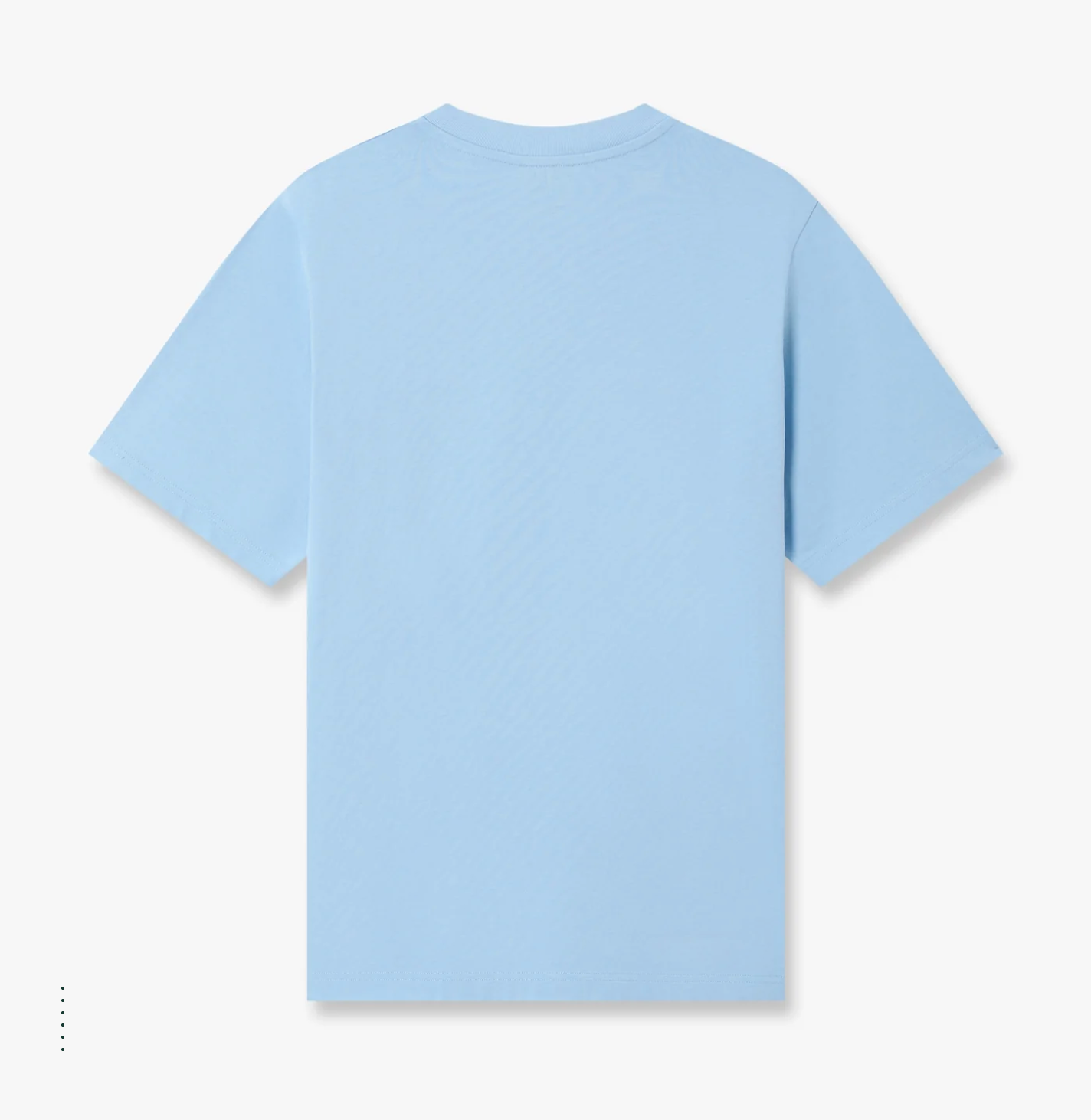Découvrez le Casablanca Classic Tennis Match Tee Blue, un tee-shirt bleu au graphisme inspiré du tennis rétro, entre sportswear premium et esprit resort.