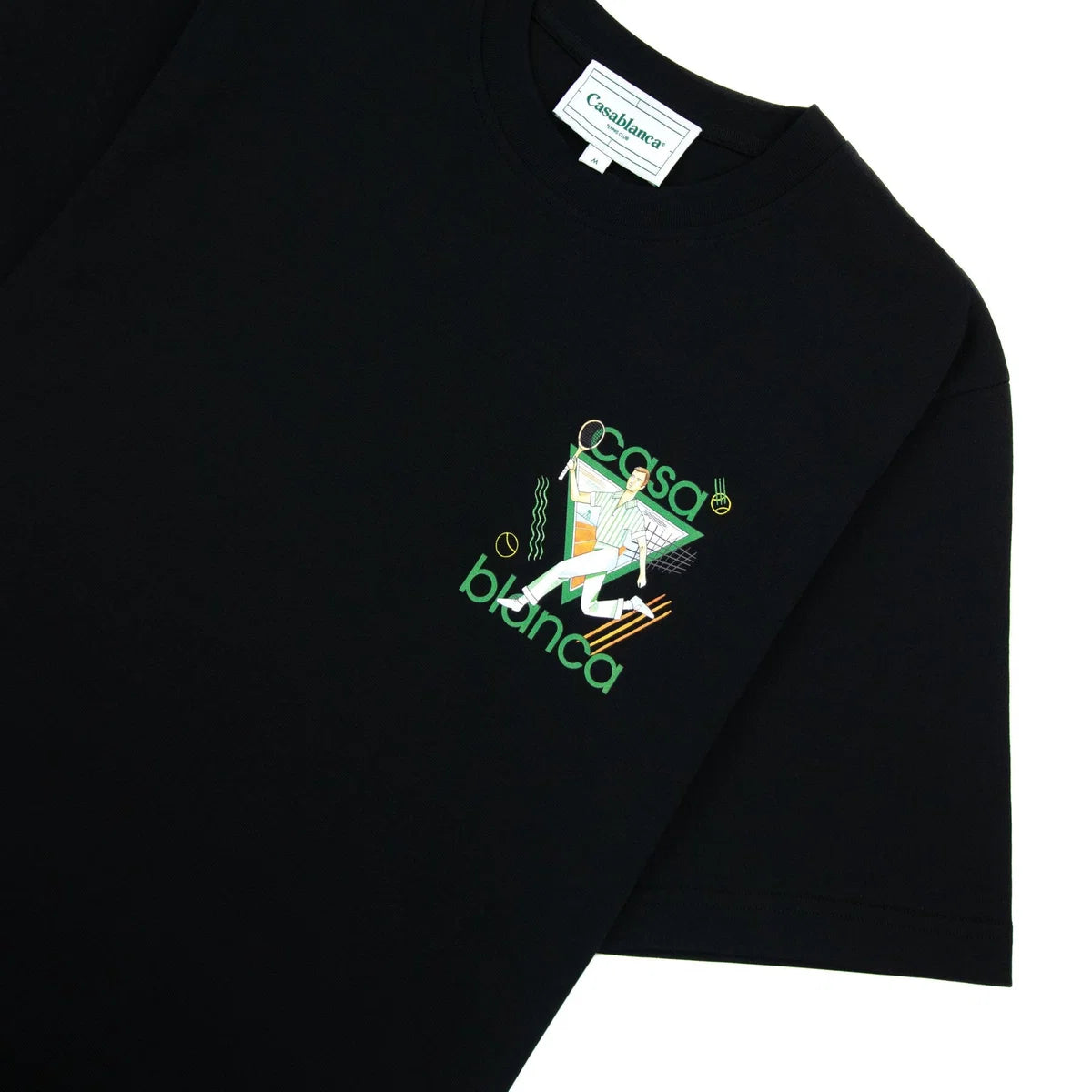 Découvrez le Casablanca Le Jeu T-Shirt Black, un tee-shirt noir au graphisme Le Jeu mêlant inspirations sportives, élégance décontractée et streetwear premium.