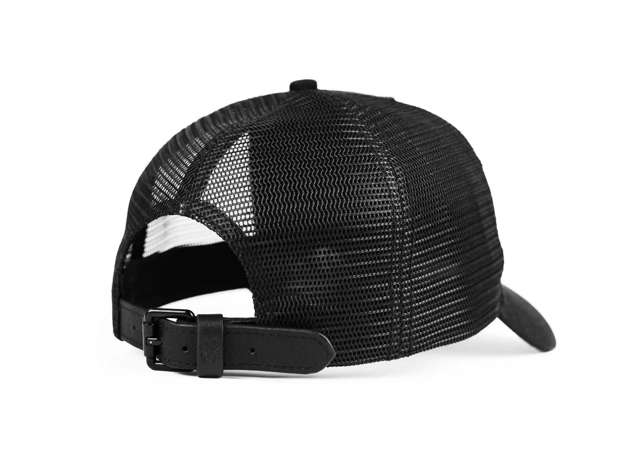 Casquette TOROM Noire avec logo TOROM, visière courbée et fermeture réglable, idéale pour un look streetwear et casual.