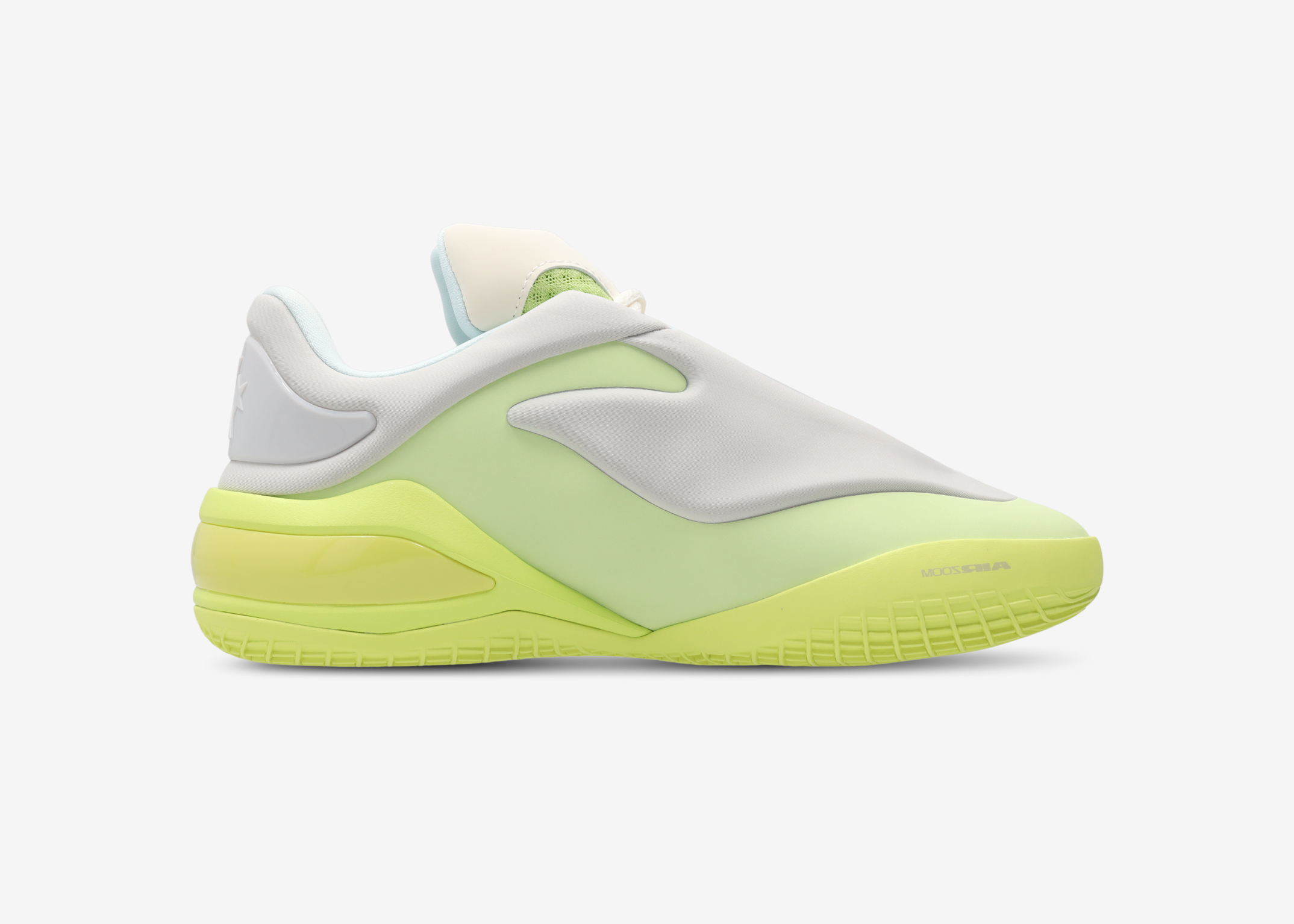 Converse SHAI 001 Lace Up Lime, sneaker de basketball vert citron avec empeigne sculptée, laçage apparent et silhouette basse futuriste.