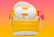 Crocs Classic Clog McDonald's Birdie inspirées de Birdie the Early Bird, avec design exclusif, bride pivotante et semelle légère en résine Croslite™.