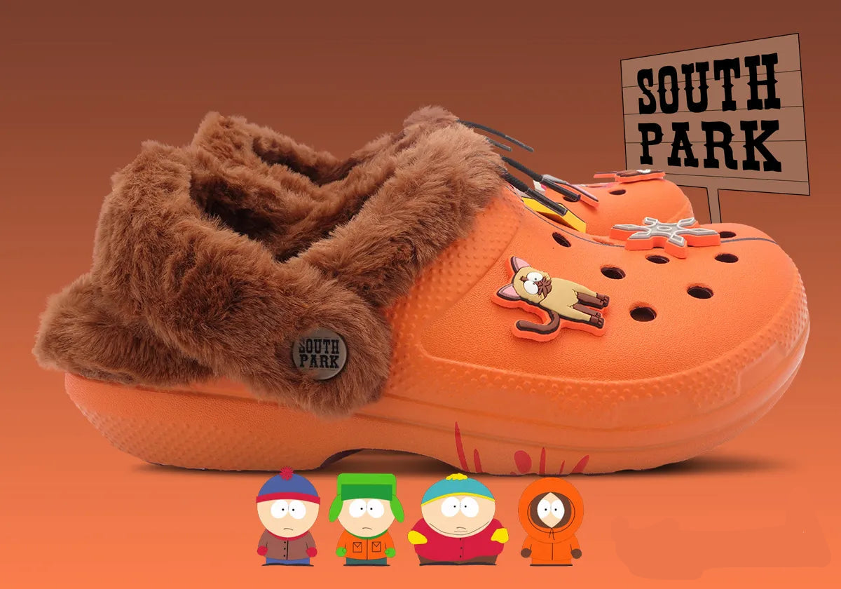 Crocs Classic Clog South Park Kenny inspirées de Kenny McCormick, avec design exclusif, bride pivotante et semelle légère en résine Croslite™.