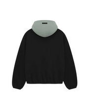 Fear of God Essentials NBA Spurs Hoodie Black/Teal, hoodie noir et teal Fear of God Essentials inspiré des San Antonio Spurs avec coupe ample et finitions premium.