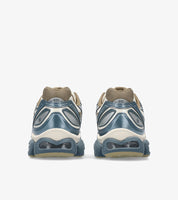 ASICS Gel-Nimbus 9 Oatmeal Ironclad – sneaker running neutre sable et terre avec amorti GEL, vue de derrière