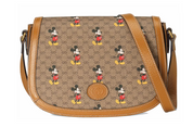 Gucci x Disney Shoulder Bag Mini GG Supreme Mickey Mouse Small Beige en canvas GG Supreme beige et ébène avec imprimé Mickey Mouse, cuir brun et détails dorés.