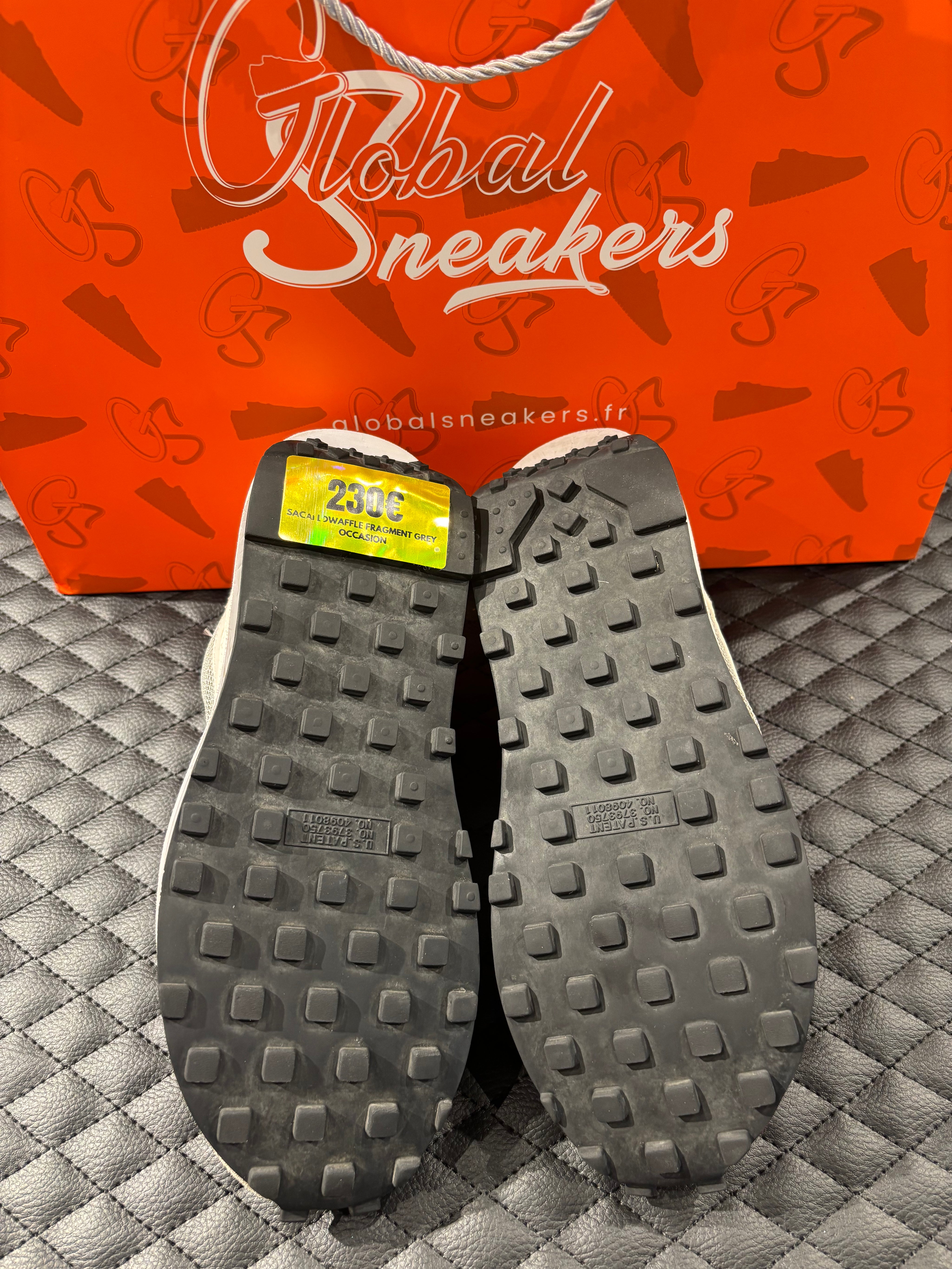 Nike LD Waffle SF Sacai Fragment grise d’occasion en état 8,5/10, mesh, suede et cuir superposé, sneaker sans boîte.