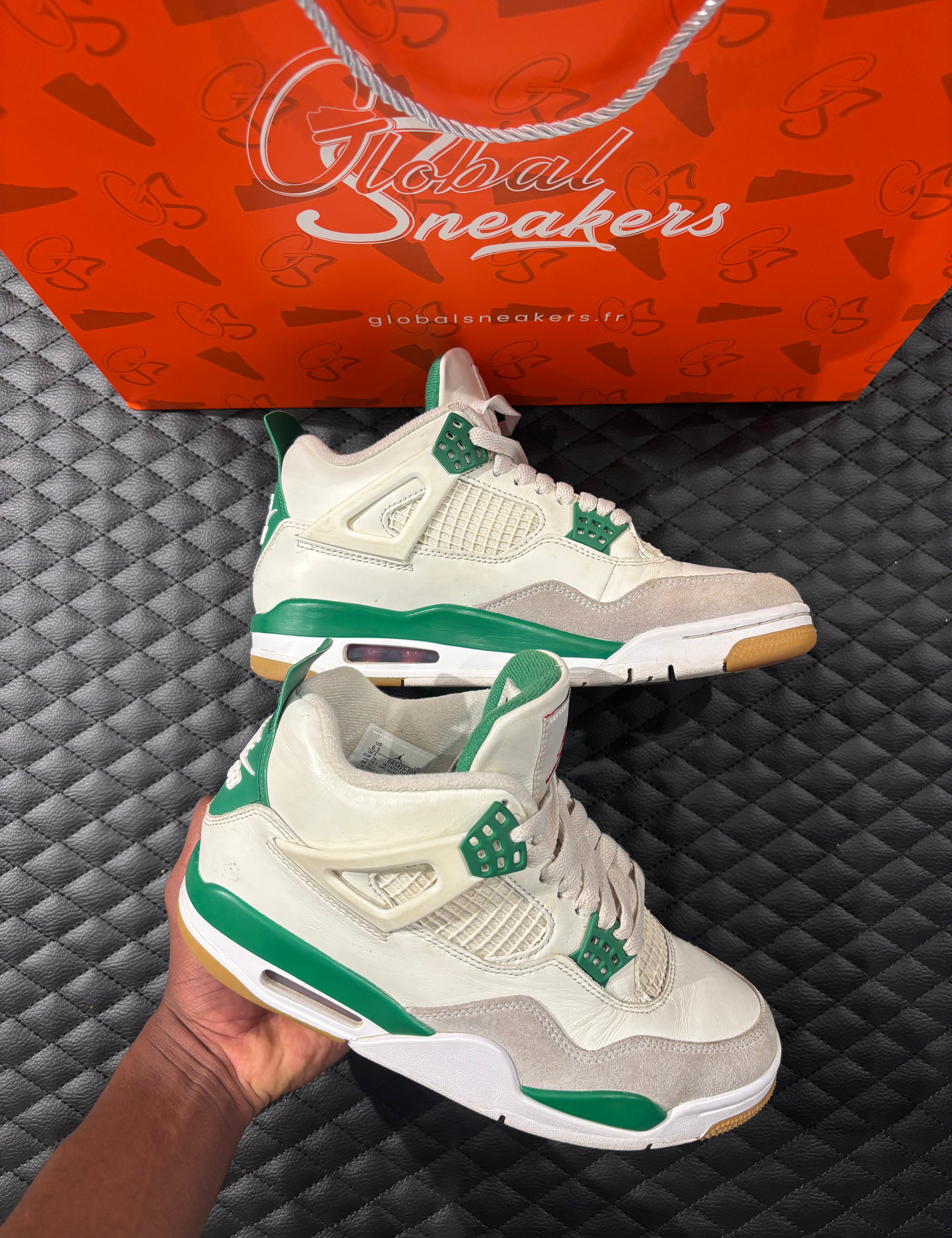 10, suede vert pin, structure renforcée, sneaker sans boîte.