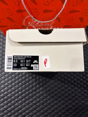 Nike SB Dunk Low Run The Jewels d’occasion en état 8,5/10, suede texturé, coloris signature vibrant, sneaker avec boîte.