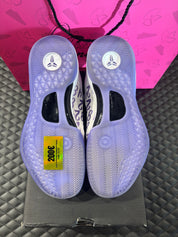 Nike Kobe 8 Protro violette d’occasion en état 9/10, mesh technique léger, coloris violet profond, sneaker avec boîte.

