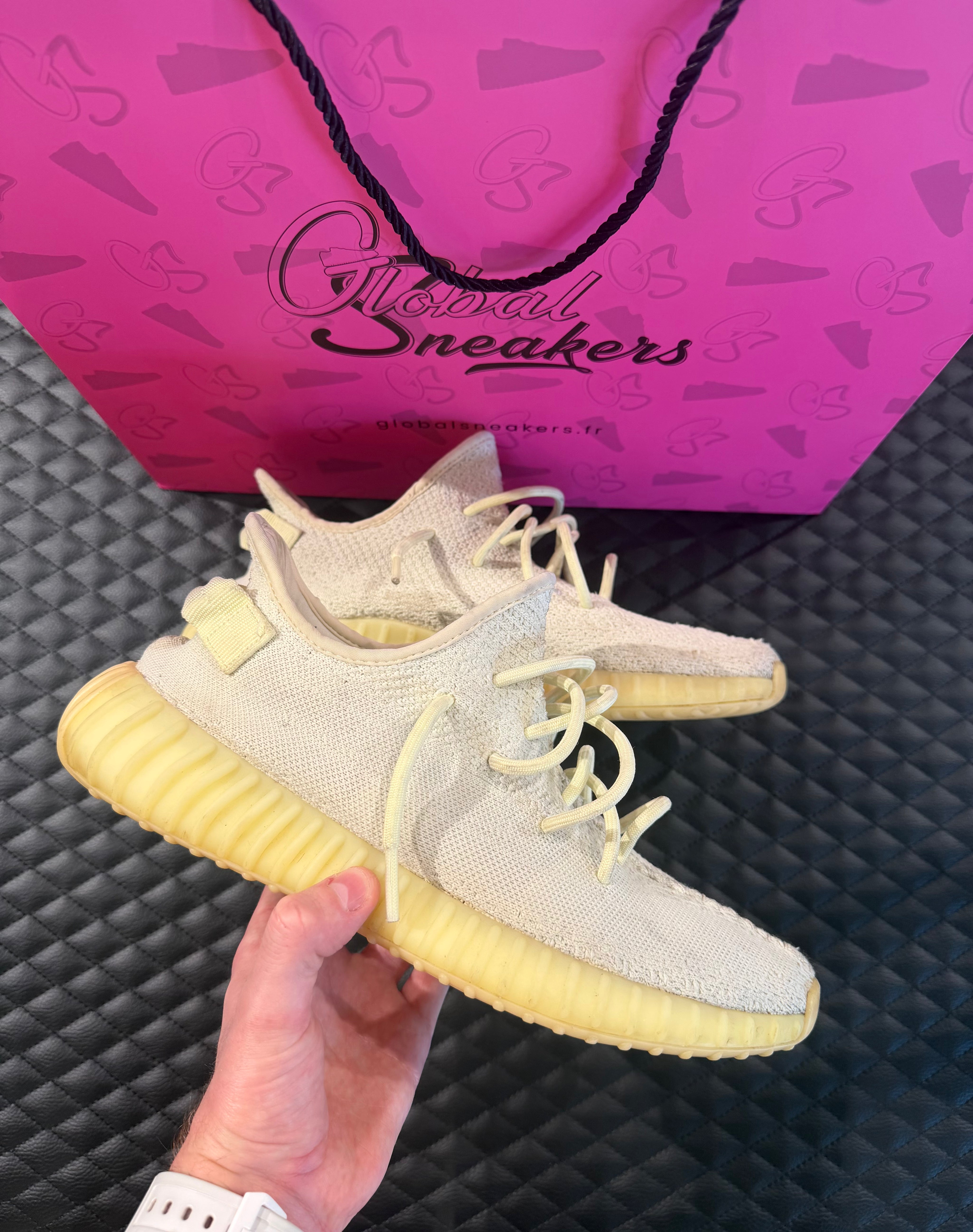 Sneakers Yeezy Boost 350 V2 Butter d’occasion en Primeknit avec amorti Boost™ premium et semelle caoutchouc.