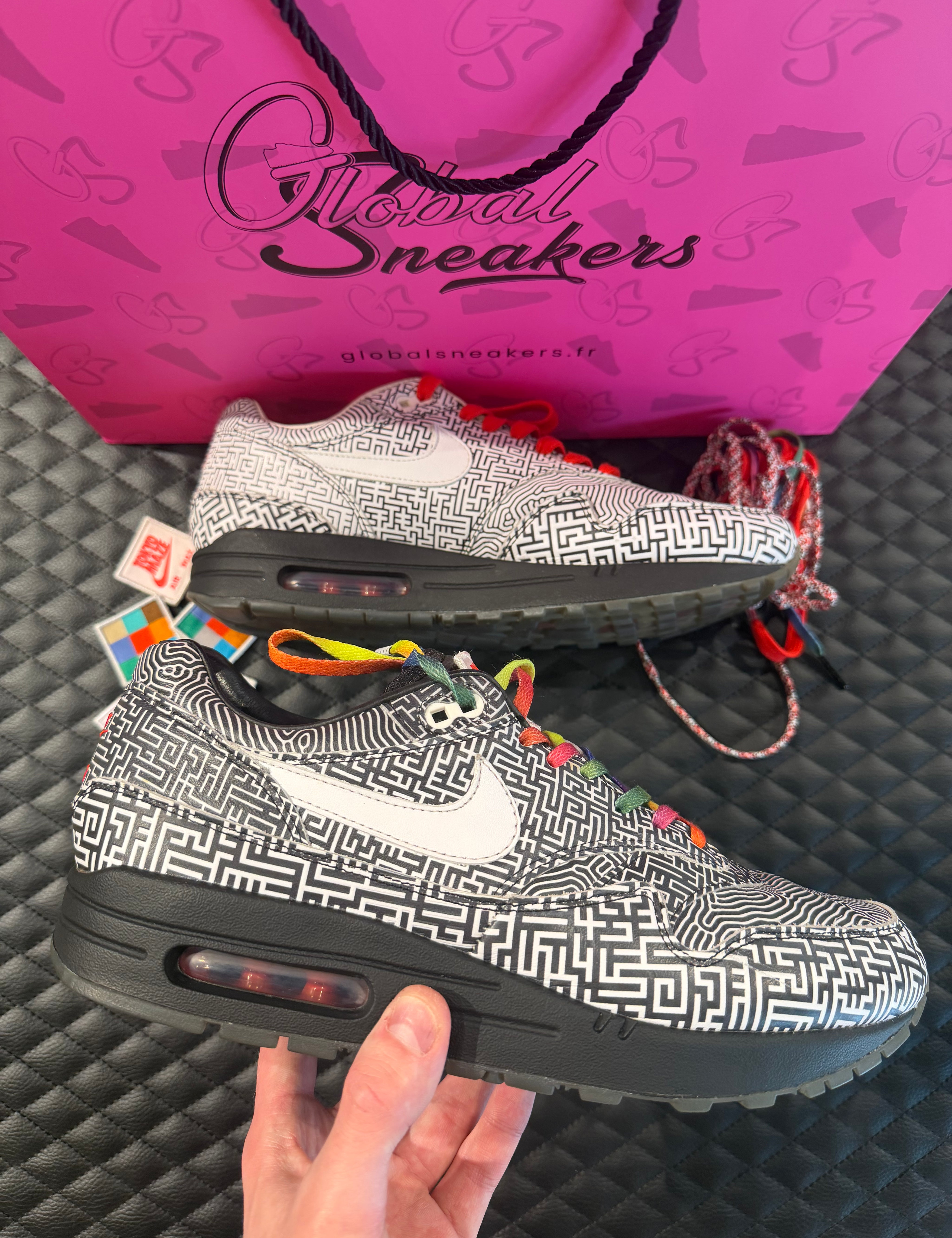 Sneakers Nike Air Max 1 Tokyo Maze d’occasion en mesh respirant et cuir premium avec amorti Air Max visible.