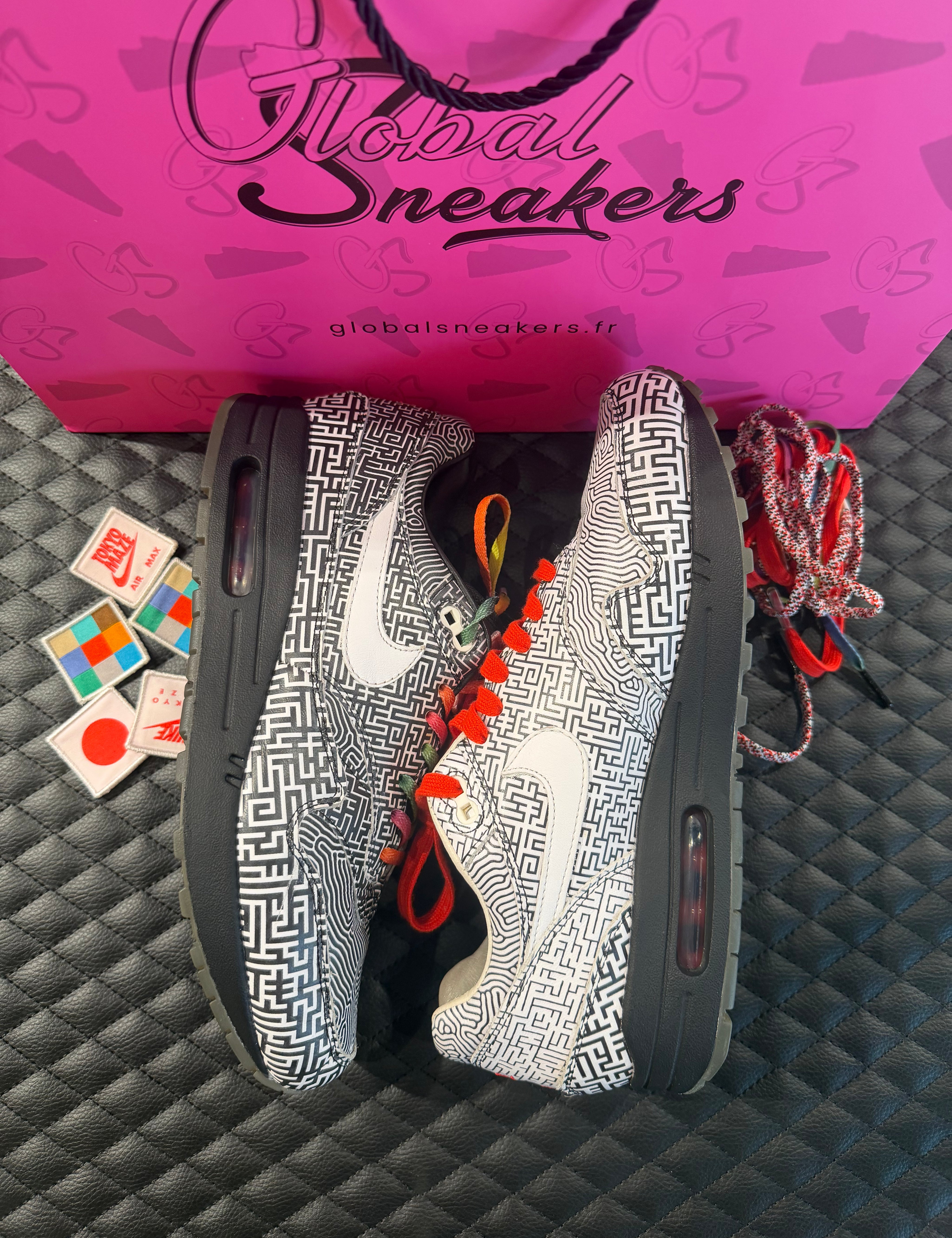 Sneakers Nike Air Max 1 Tokyo Maze d’occasion en mesh respirant et cuir premium avec amorti Air Max visible.