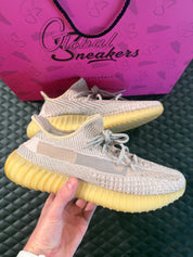 Sneakers Yeezy Boost 350 V2 Synth d’occasion en Primeknit avec amorti Boost™ premium et semelle caoutchouc.