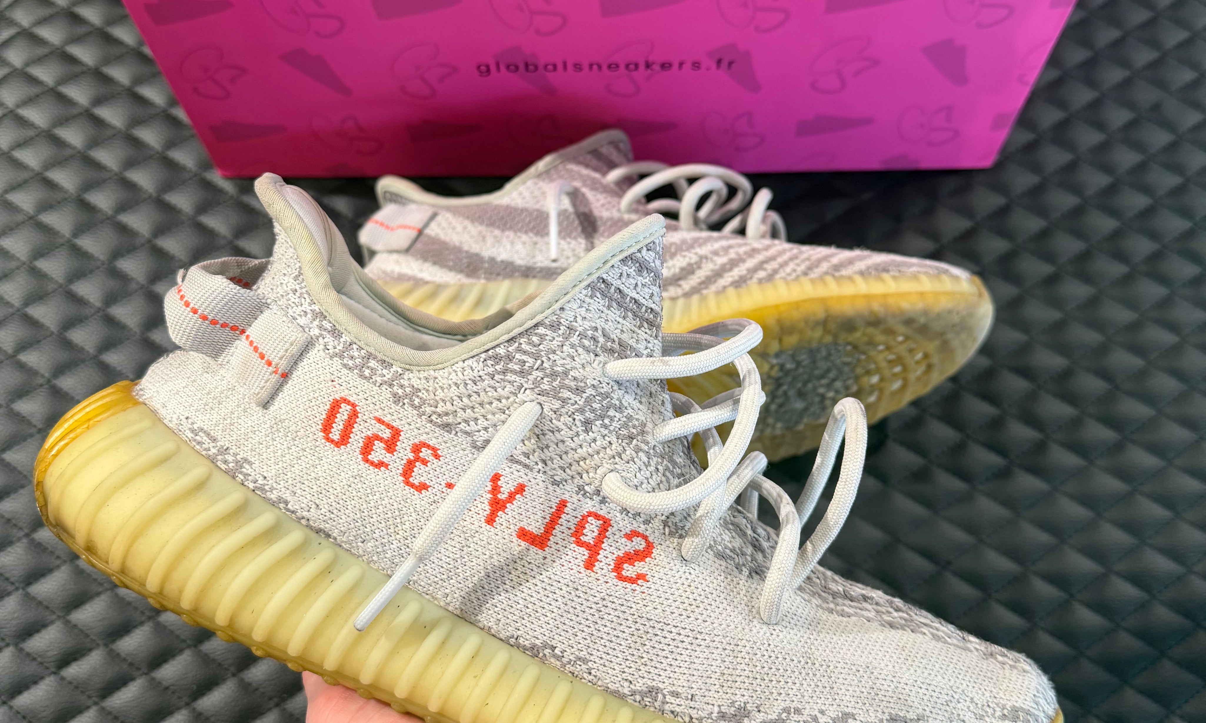 Sneakers Yeezy Boost 350 V2 Blue Tint d’occasion en Primeknit avec amorti Boost™ premium et semelle caoutchouc.