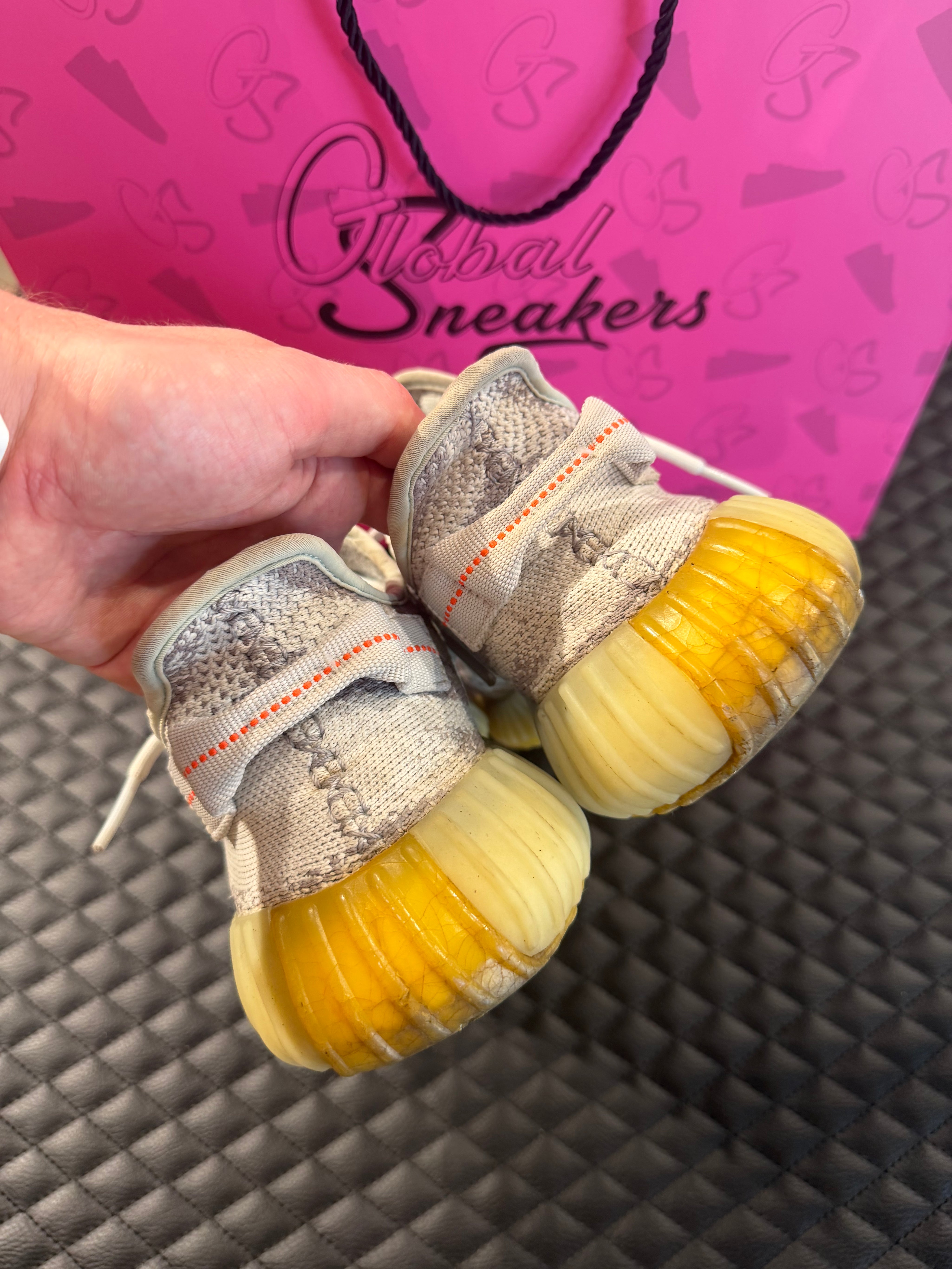 Sneakers Yeezy Boost 350 V2 Blue Tint d’occasion en Primeknit avec amorti Boost™ premium et semelle caoutchouc.