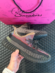 Sneakers Yeezy Boost 350 V2 Yecheil d’occasion en Primeknit avec amorti Boost™ premium et semelle caoutchouc.