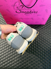 Sneakers Nike LD Waffle Sacai CLOT Kiss of Death 2 Cool Grey avec tige translucide grise, double Swoosh et semelle hybride empilée, condition 9,5 sur 10.