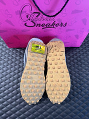 Sneakers Nike LD Waffle Sacai CLOT Kiss of Death 2 Cool Grey avec tige translucide grise, double Swoosh et semelle hybride empilée, condition 9,5 sur 10.