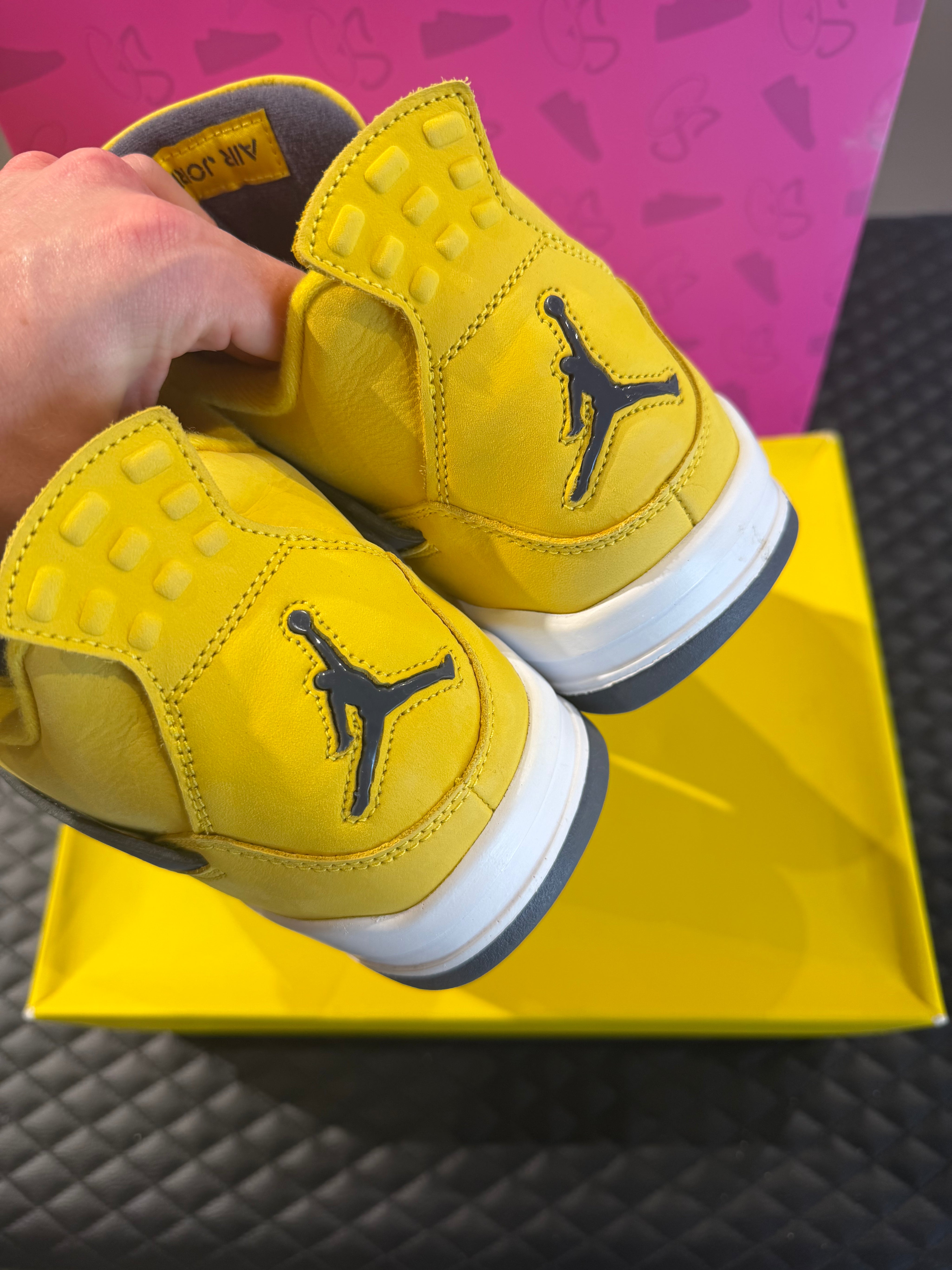 Jordan 4 Retro Lightning OCCASION 45,5