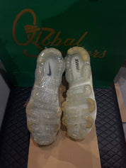 Nike Air VaporMax Off-White 2018 d’occasion en état 8,5/10, mesh noir, détails déconstructifs, semelle transparente, sneaker avec boîte.