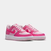 Sneakers Nike Air Force 1 Low GS roses Pinksicle et Pink Foam en cuir premium avec amorti Air iconique