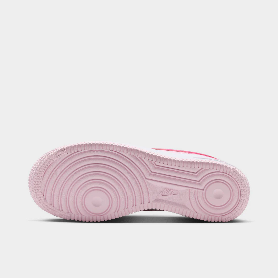 Sneakers Nike Air Force 1 Low GS roses Pinksicle et Pink Foam en cuir premium avec amorti Air iconique