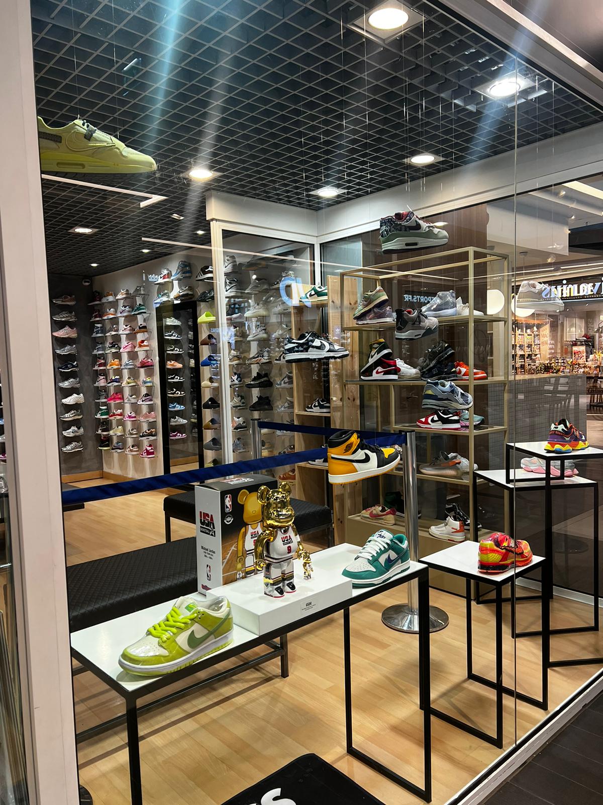 Air Jordan 4 Retro PSG Paris Saint Germain GlobalSneakers