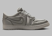 Jordan 1 Low Method of Make Satin Medium Grey gris brillant volume ronde blanche 