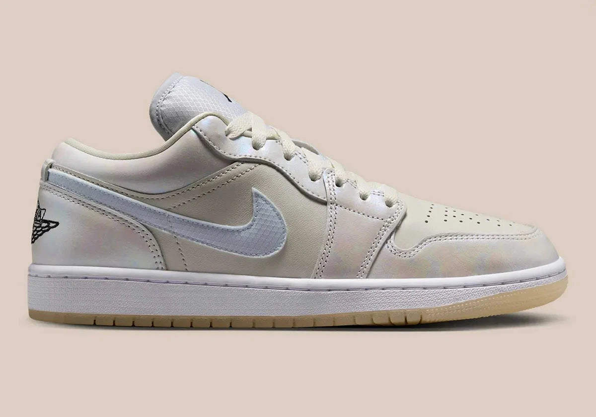 Jordan 1 Low SE Year of the Snake (2025) beige bleu crème serpent nouvelle an