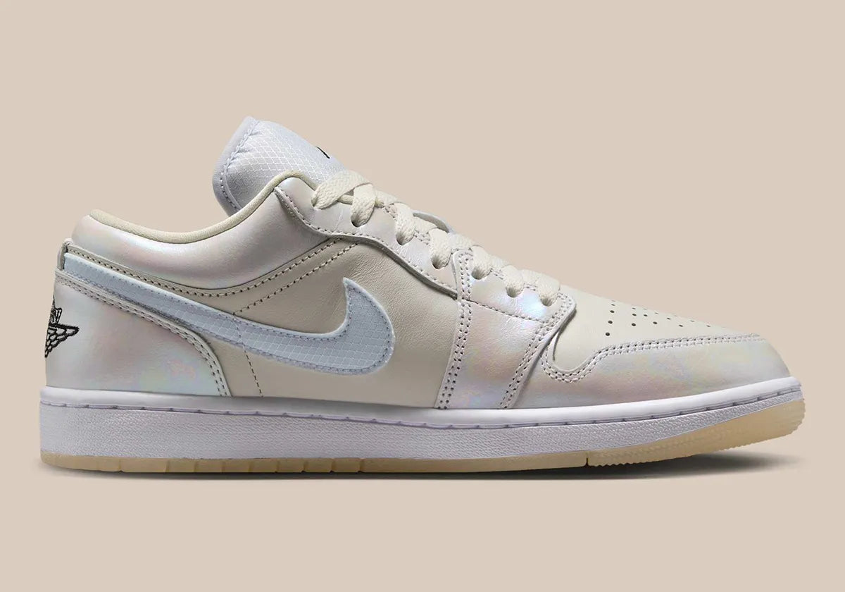 Jordan 1 Low SE Year of the Snake (2025) beige bleu crème serpent nouvelle an