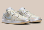 Jordan 1 Low SE Year of the Snake (2025) beige bleu crème serpent nouvelle an