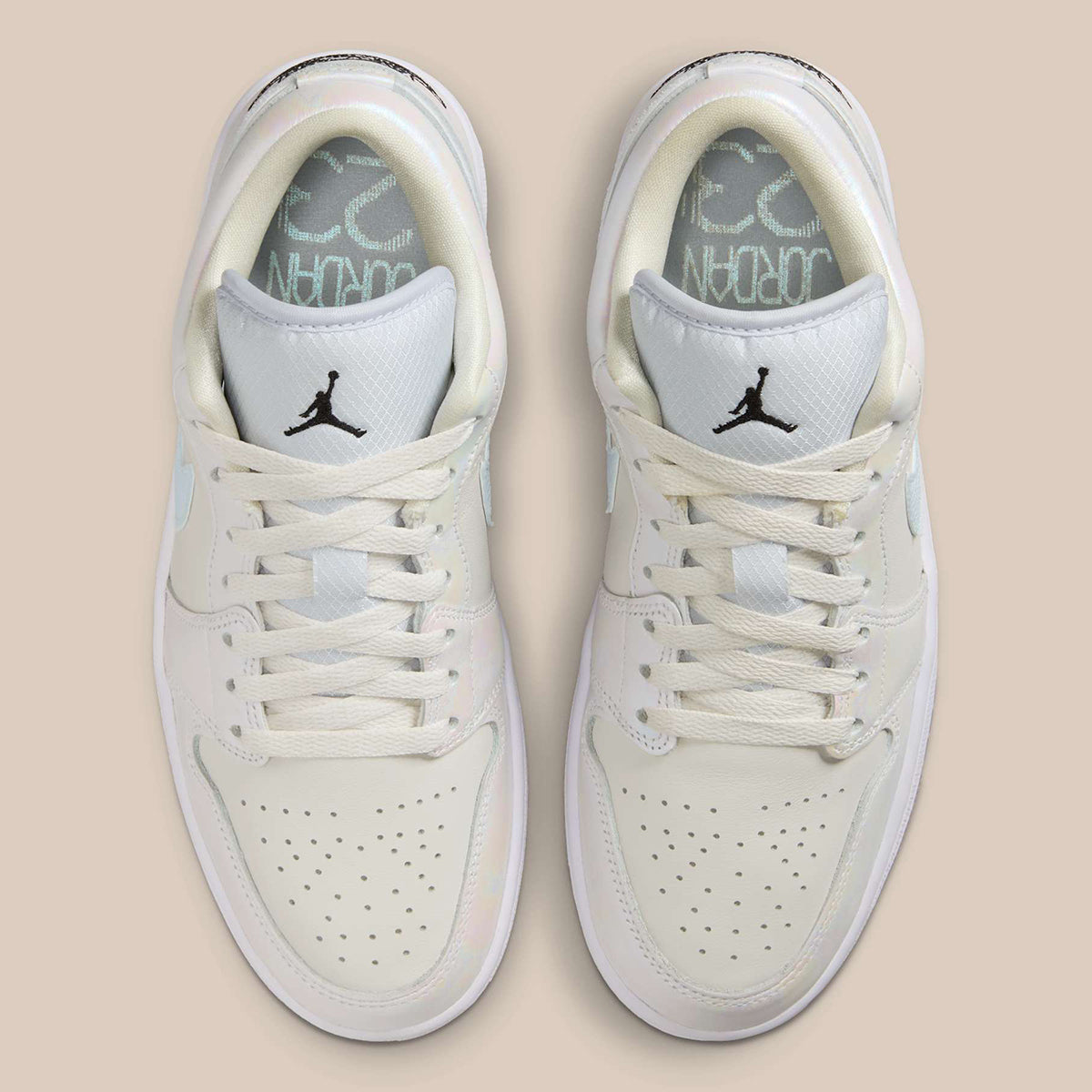 Jordan 1 Low SE Year of the Snake (2025) beige bleu crème serpent nouvelle an